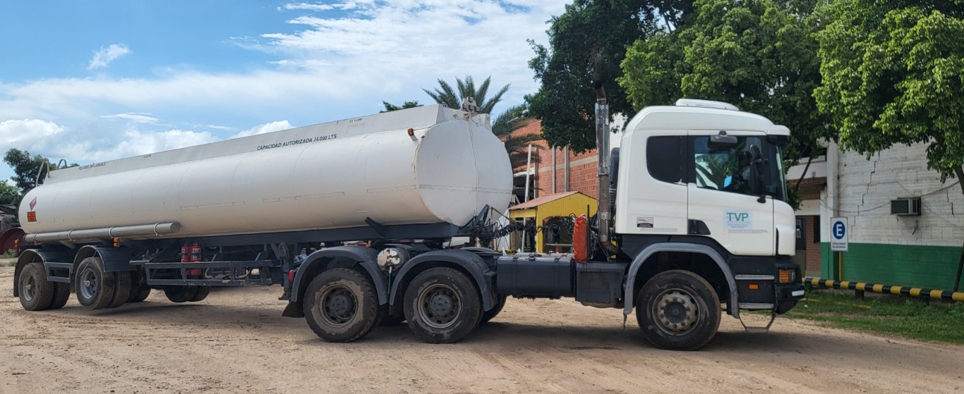 TRACTOR SCANIA P 410 - 6x4