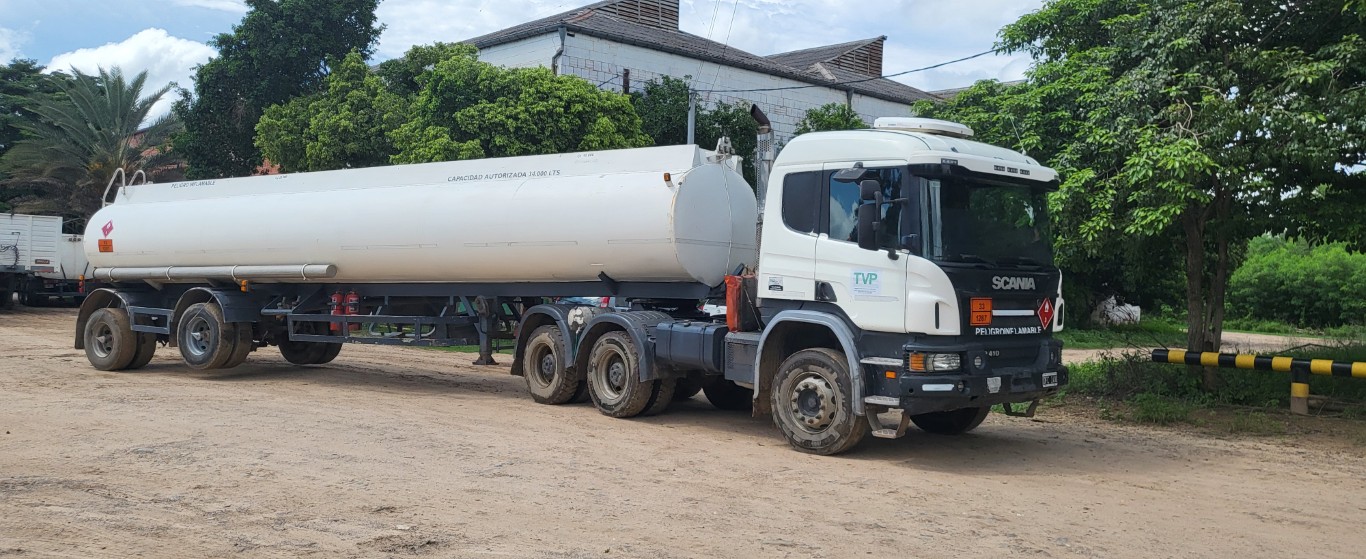 TRACTOR SCANIA P 410 - 6x4