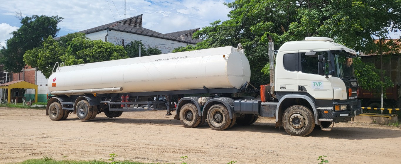 TRACTOR SCANIA P 410 - 6x4