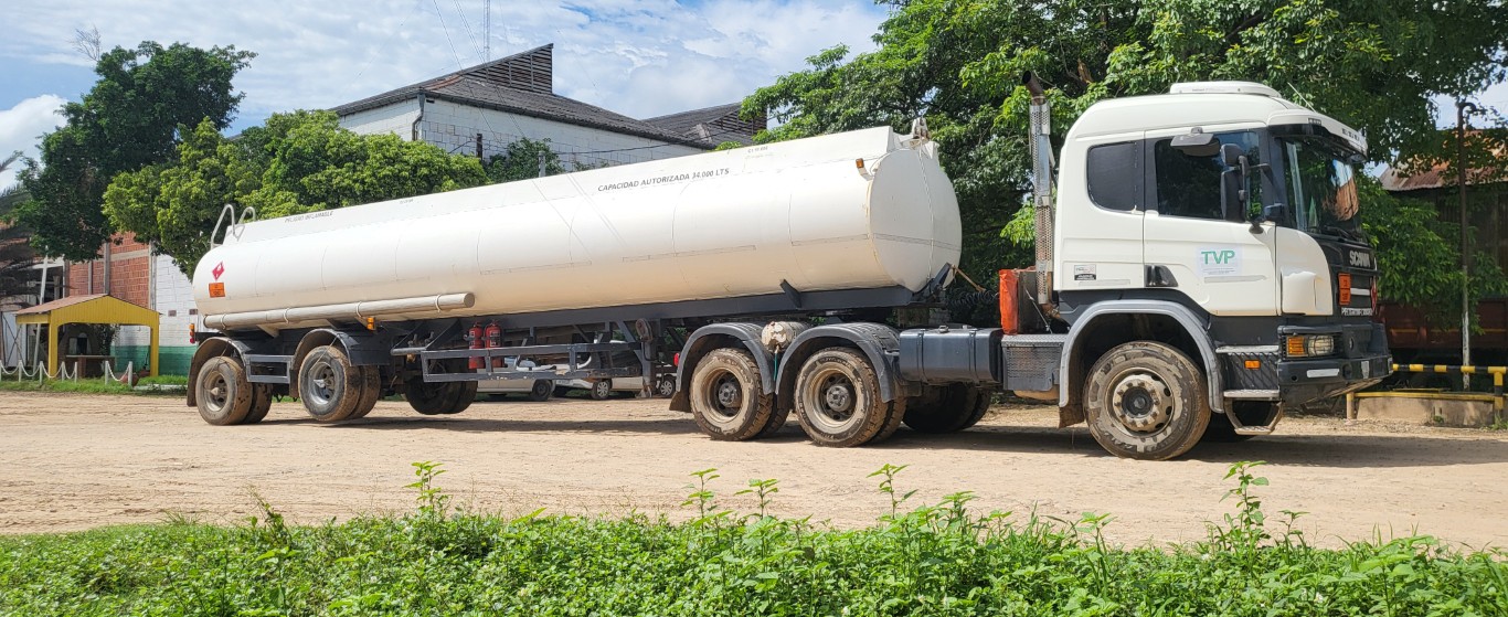 TRACTOR SCANIA P 410 - 6x4